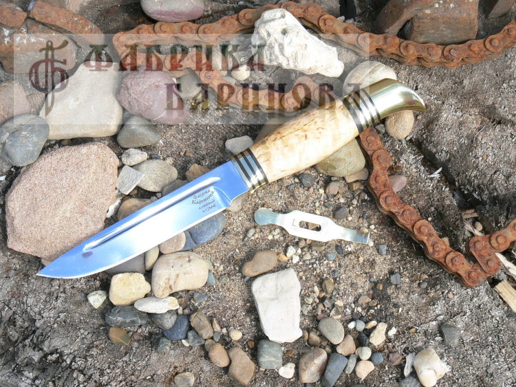 Нож Финка НКВД (сталь 95Х18), рукоять карельская береза, латунь.
